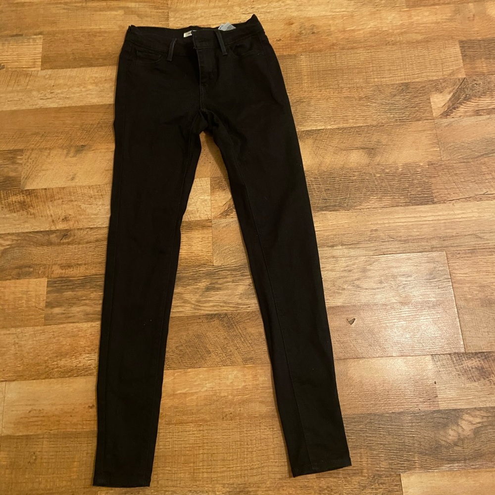 NWOT Levi’s Super Skinny Jeans